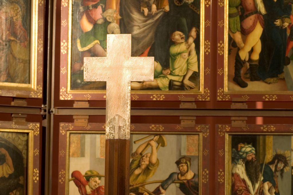 Arnulf Rainer Kreuz und Breu Altar