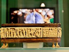 Stiftsmuseum, Tragaltar aus Holz und Elfenbein der Hl. Svanhilde aus dem 11. Jahrhundert