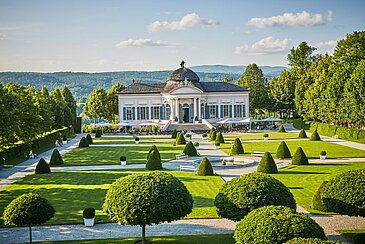 Gartenpavillon und Wege im Stiftspark